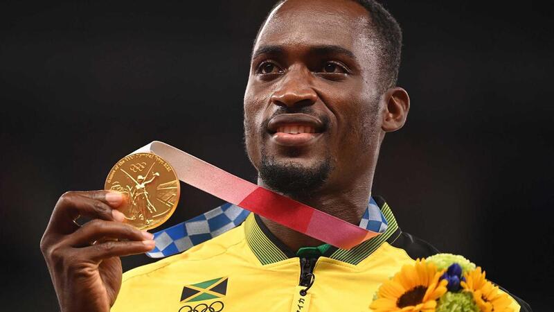Atleta agradece a voluntária que lhe pagou táxi para chegar à final que lhe deu o ouro no Jogos de Tóquio