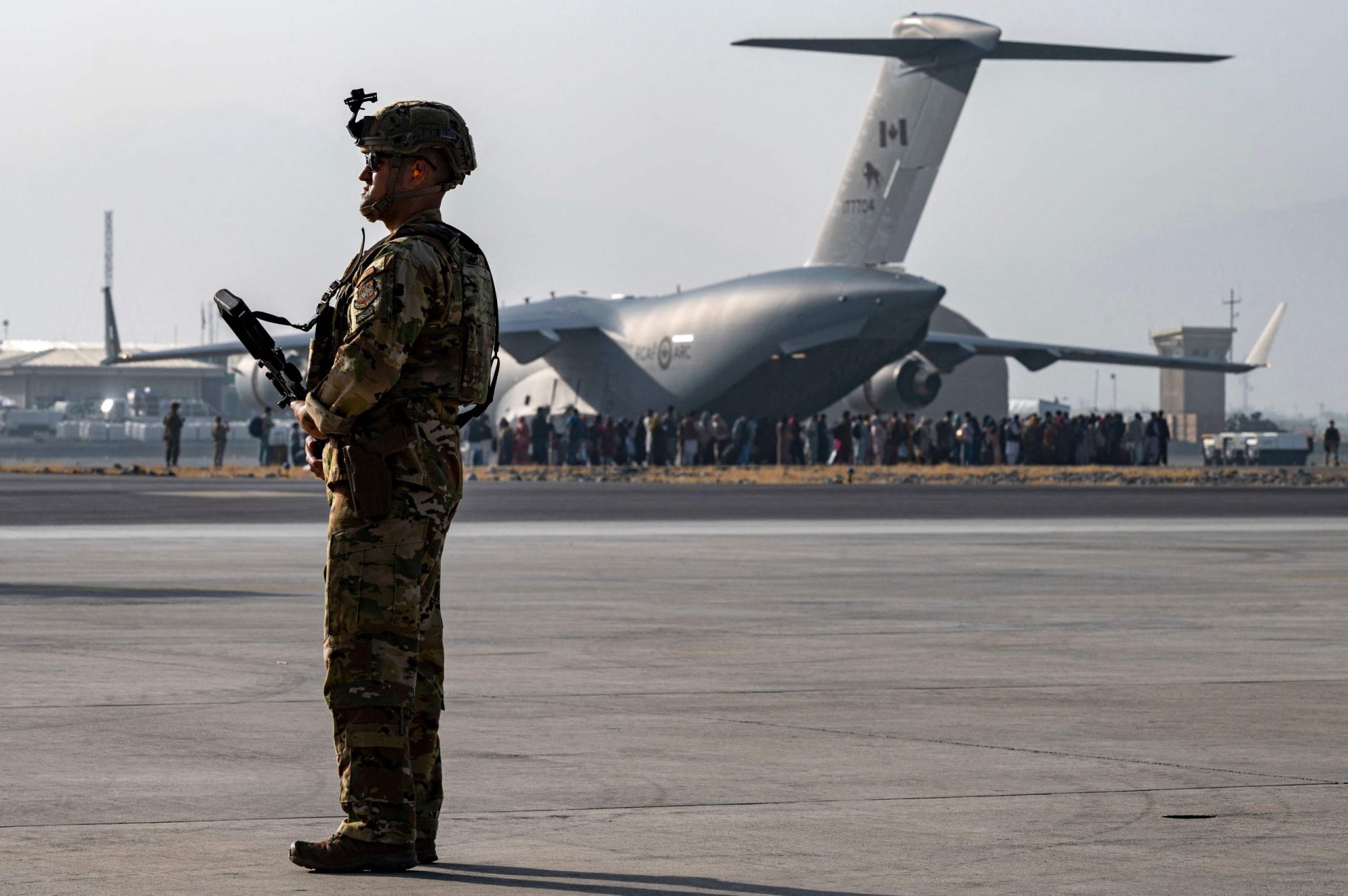 Portugal destaca quatro militares para o aeroporto de Cabul