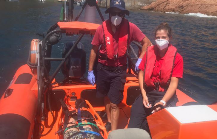 Mulher resgatada após sofrer queda de cerca de dois metros de altura nas Berlengas