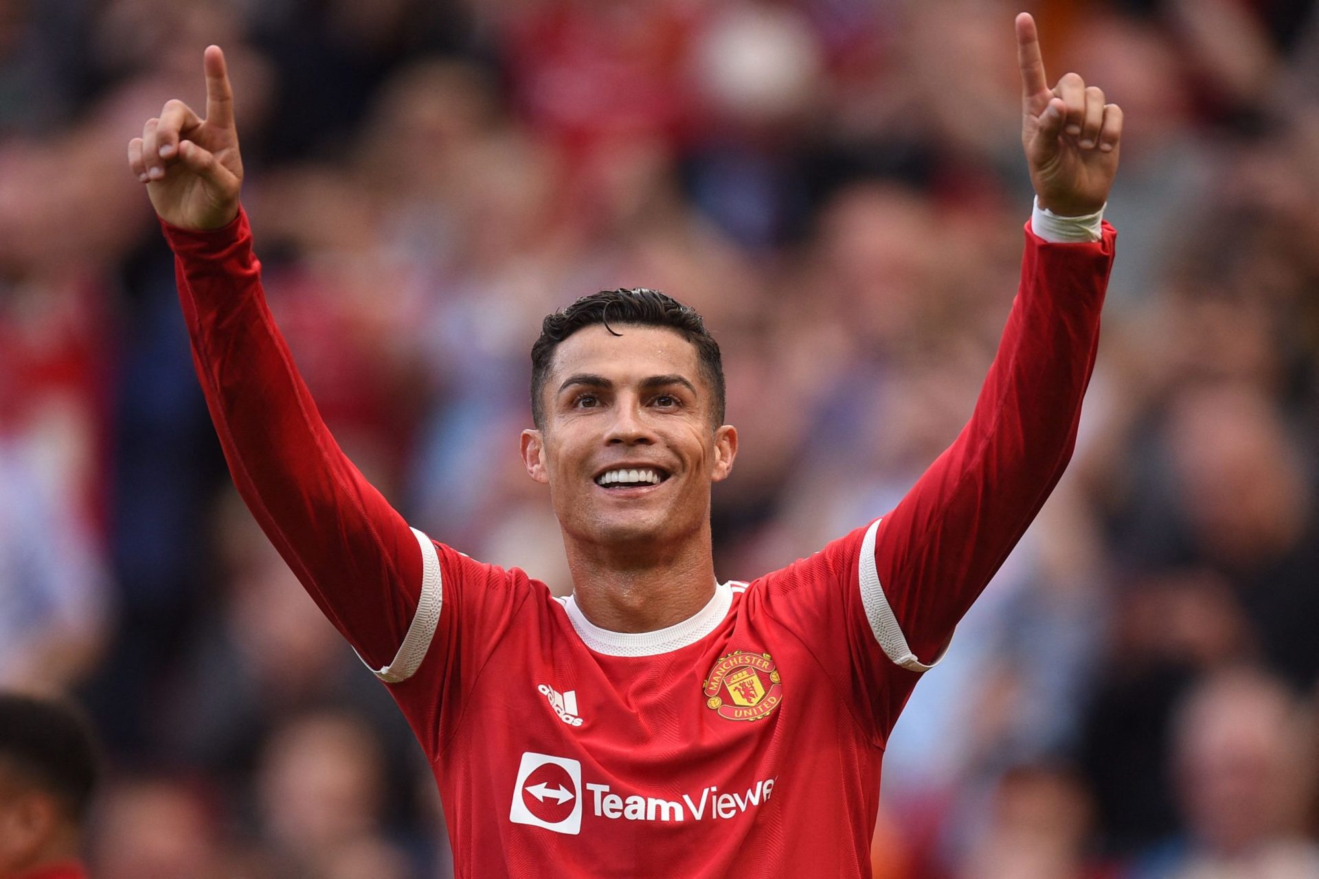 Cristiano Ronaldo bisa no regresso ao Manchester United