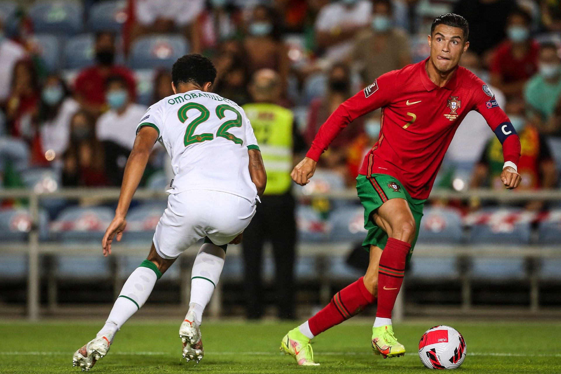 Portugal sofre mas vence a República da Irlanda e Cristiano Ronaldo volta a fazer história