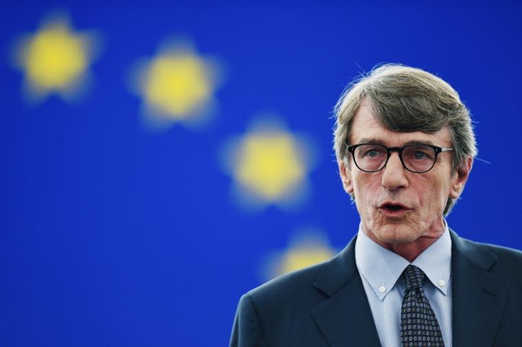 Presidente do Parlamento Europeu já teve alta hospitalar e vai continuar a recuperar de pneumonia em Itália