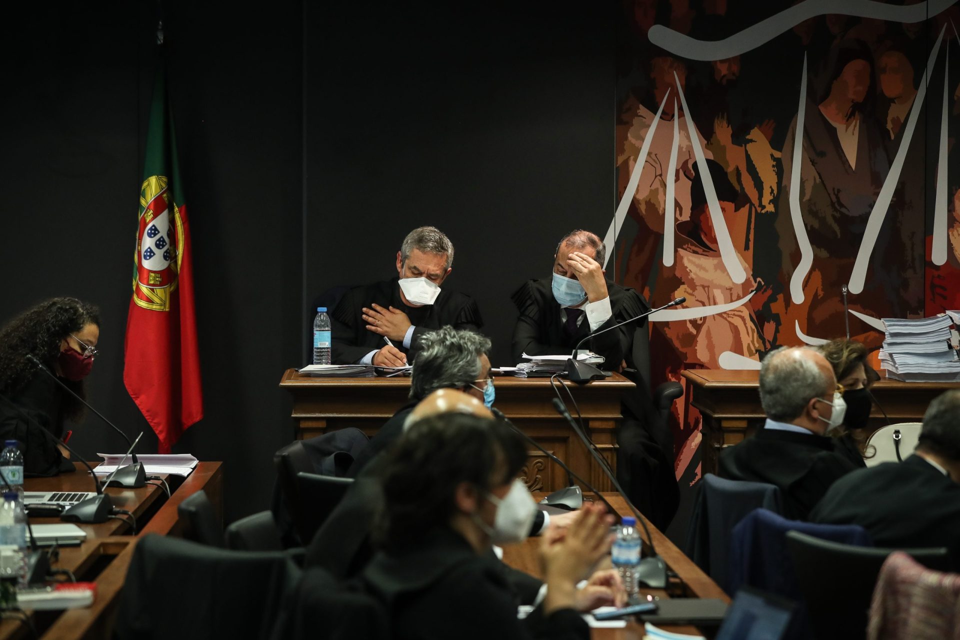 MP considera Carlos Santos Silva e primo de Sócrates como personagens de proteção para esquema de corrupção