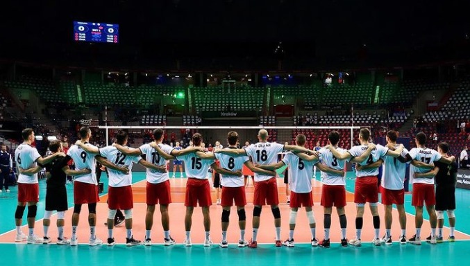 Portugal alcança marco histórico ao apurar-se para oitavos de final do Europeu de Voleibol