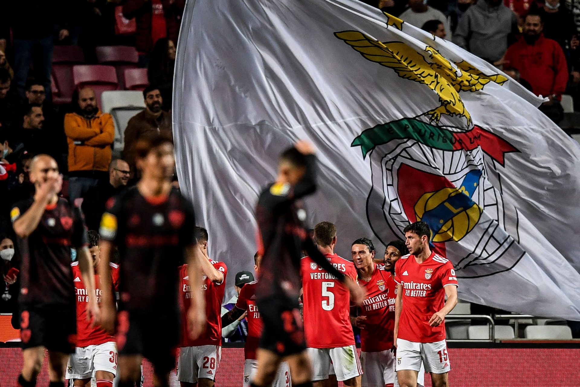 Darwin faz a reviravolta e lança Benfica de novo para as vitórias no Estádio da Luz