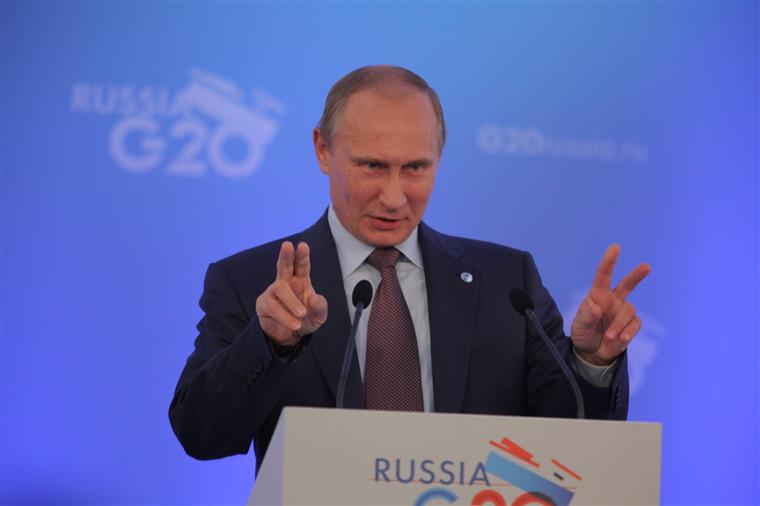 Kremlin investe centenas de milhões de euros em desinformação, dizem especialistas
