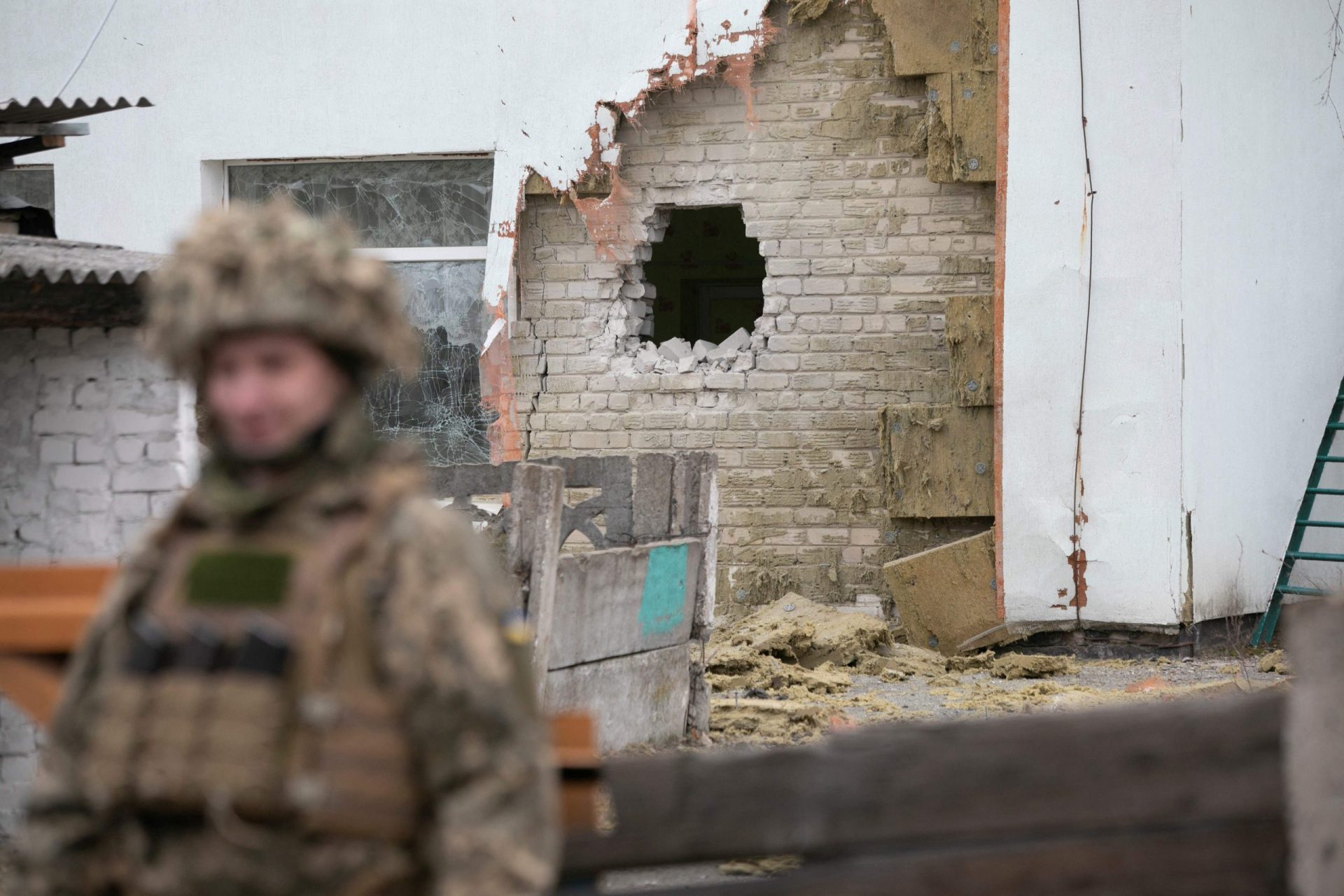 Ministério da Defesa ucraniano regista 60 violações de &#8220;cessar-fogo&#8221; por parte de separatistas pró-Rússia