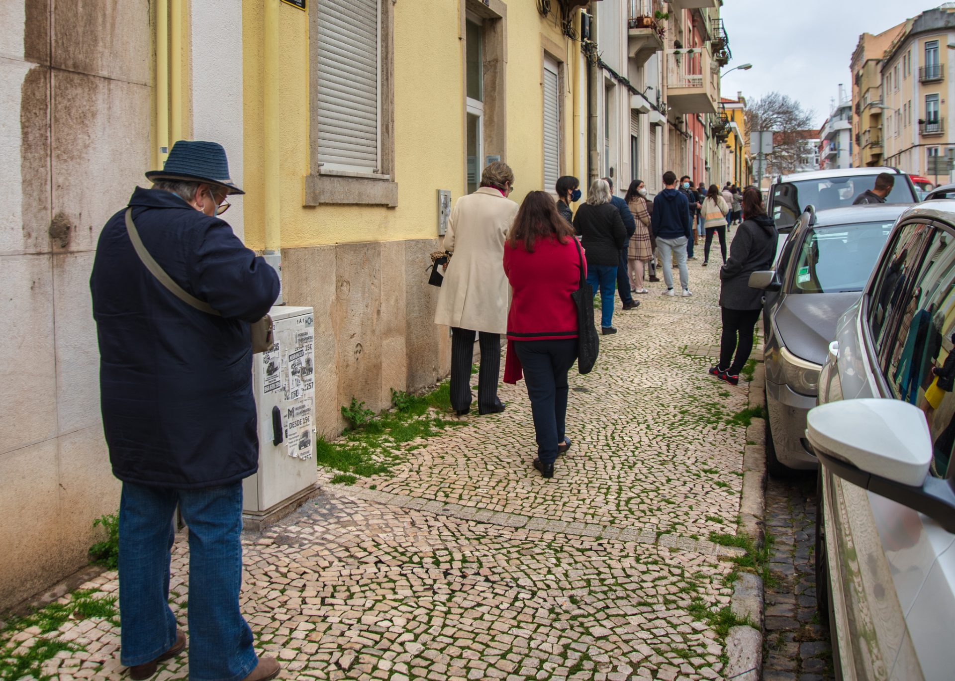 Ilhas não registaram qualquer morte por covid-19. RT sobe ligeiramente e incidência volta a descer