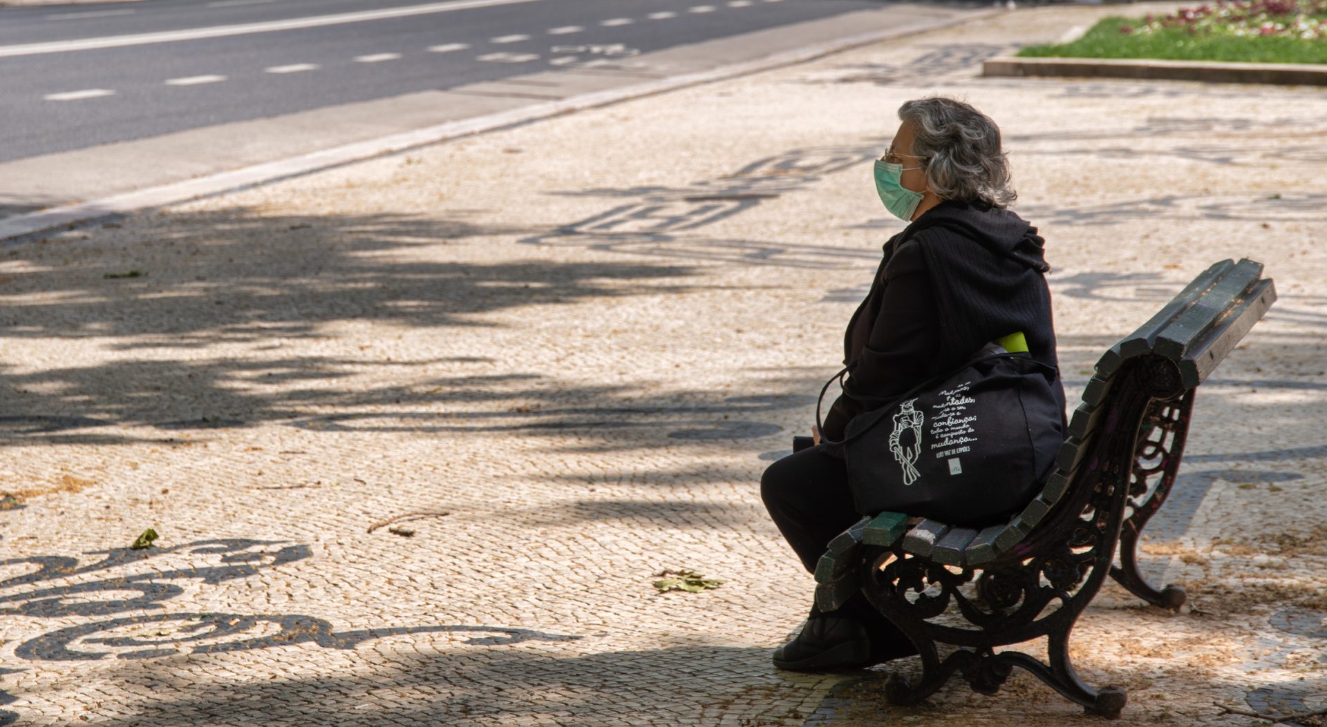 Internamentos continuam em queda. Incidência volta a descer mas Rt sobe ligeiramente