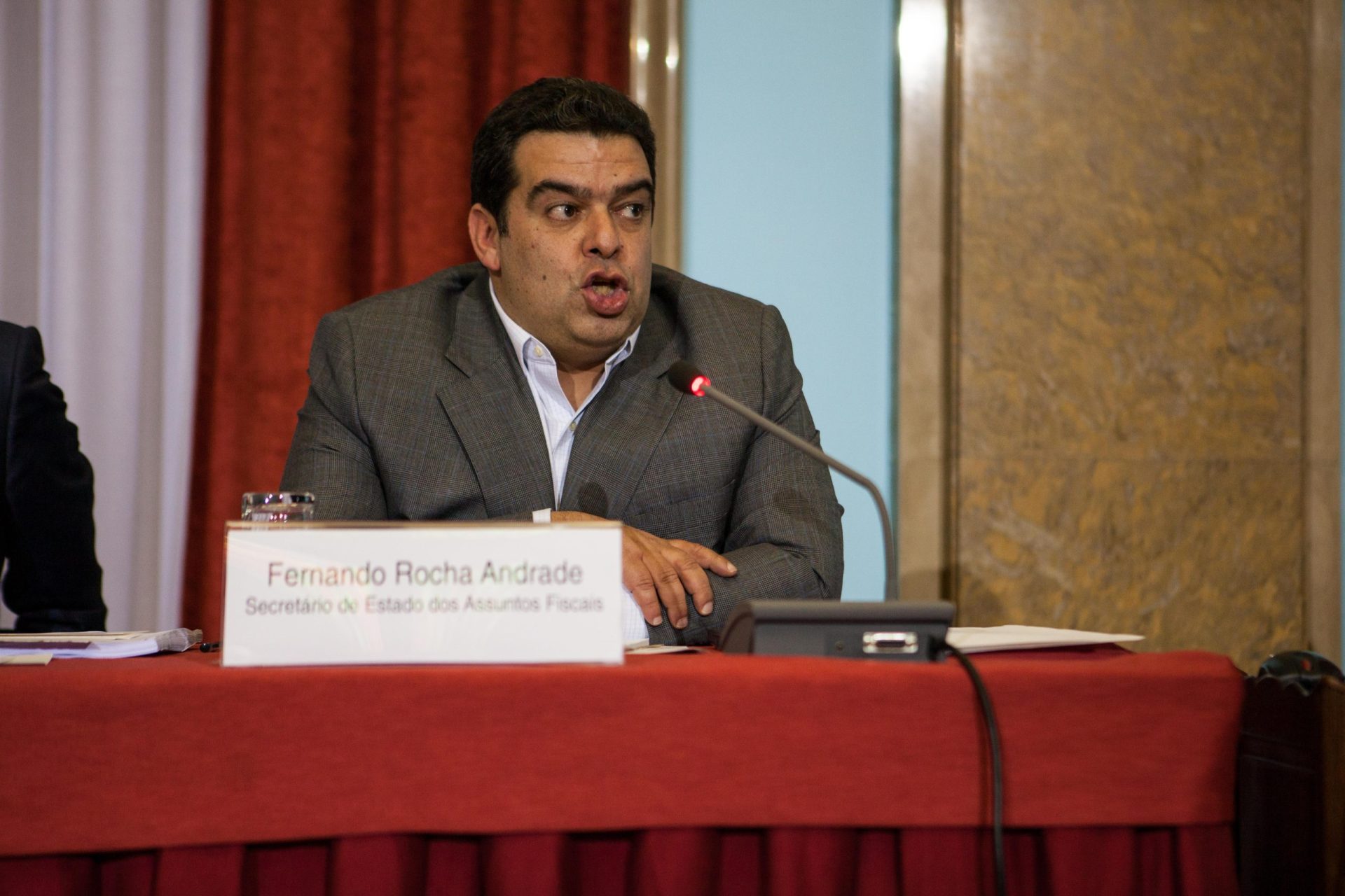 Morreu Fernando Rocha Andrade, ex-secretário de Estado