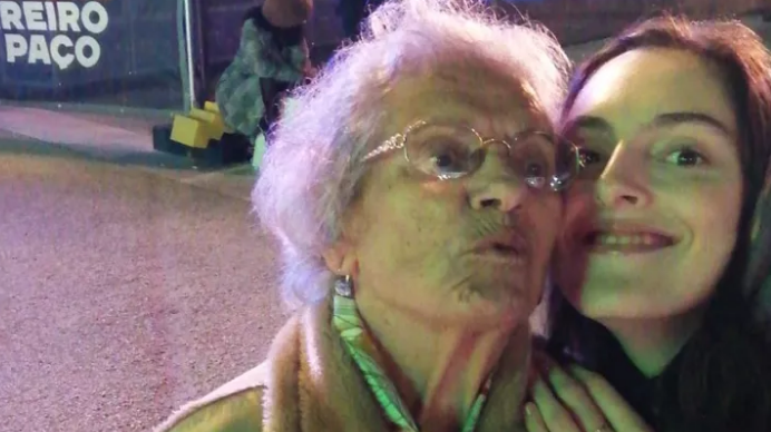 Laura precisa de 1800 euros para dar um “último momento digno” à avó e pede a ajuda dos portugueses