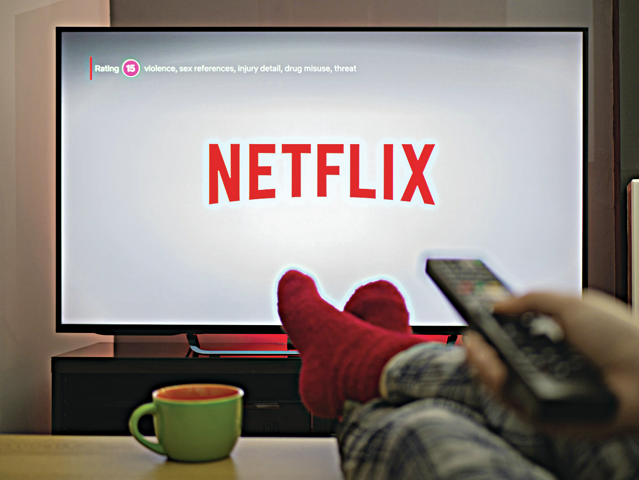 Netflix vai testar taxa em contas que são compartilhadas por várias pessoas que não vivem na mesma casa