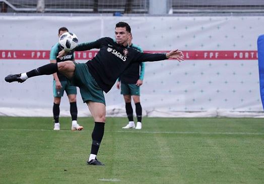 Pepe infetado com covid-19 falha play-off do Mundial