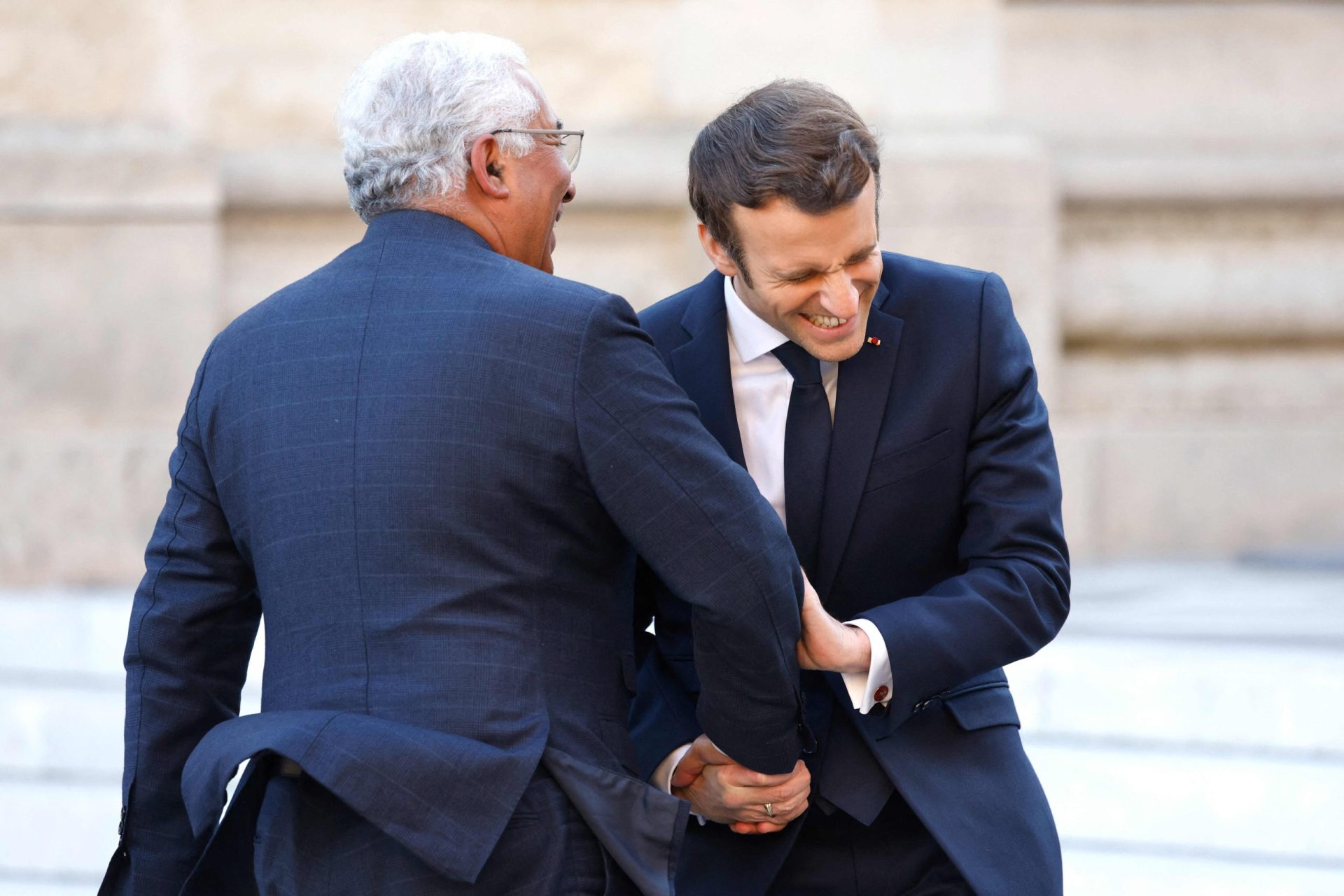 “O António foi adorável”. Macron agradece apoio “muito importante” de Costa