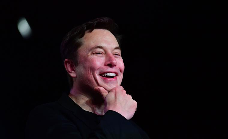 Twitter aceita proposta de compra de Elon Musk por 41 mil milhões de euros