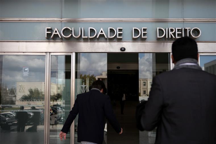 Assédio e discriminação na FDUL. Instituição abre três inquéritos para investigar “veracidade” de denúncias