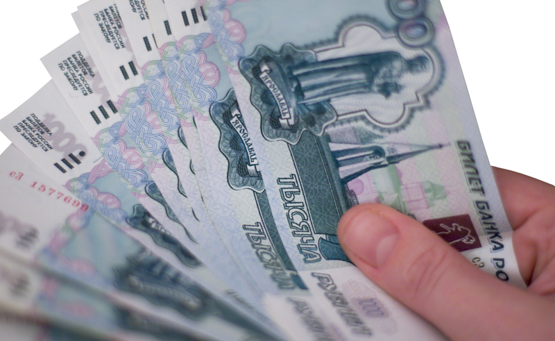 Após exigir rublos, Putin recebe pagamento de gás de quatro compradores em moeda russa