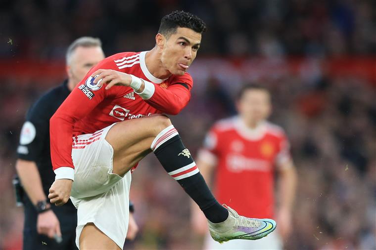 Cristiano Ronaldo falha jogo do Manchester United devido a problema de saúde