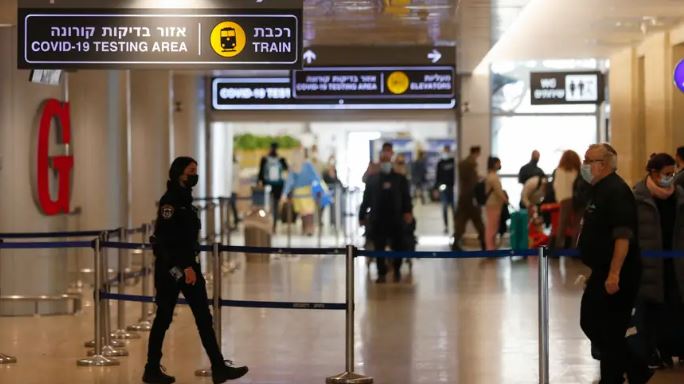 Vídeo mostra pânico no aeroporto após família tentar embarcar com bomba não detonada em Israel