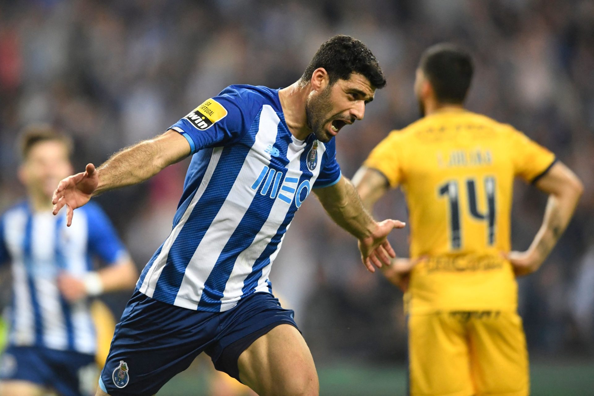 Porto vence Vizela e pressiona Sporting