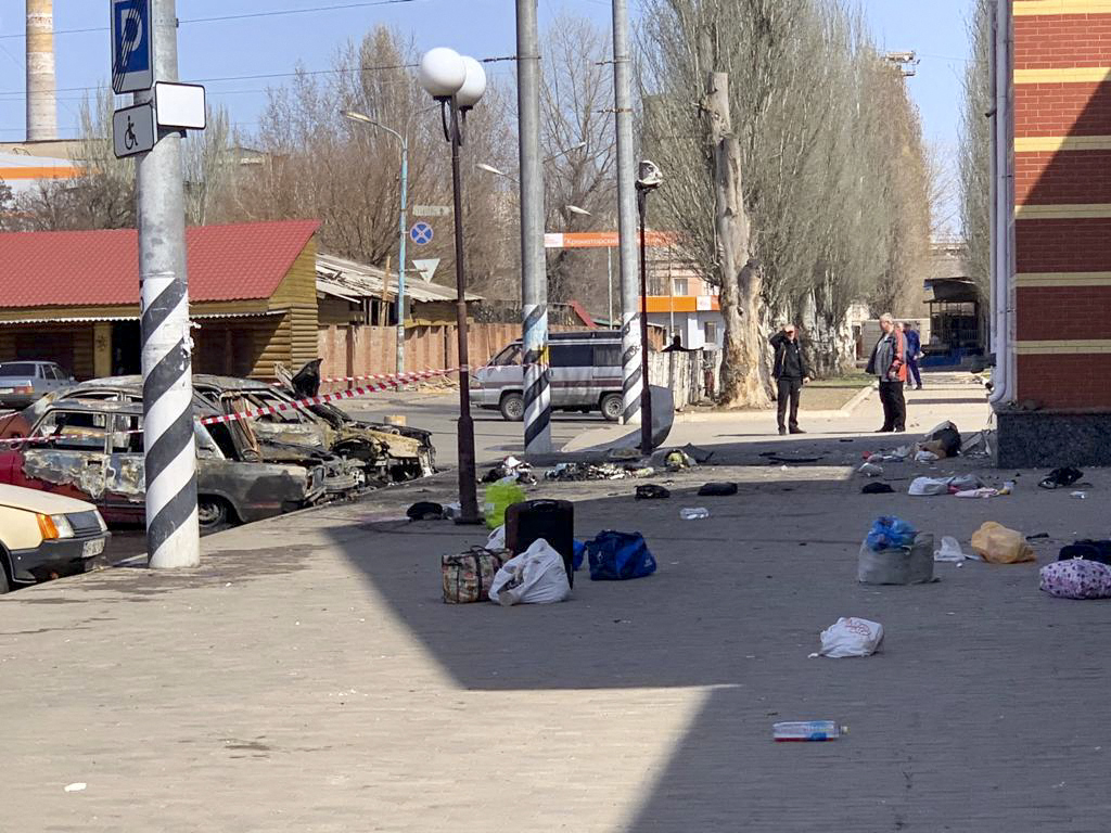Número de mortos em ataque a estação de comboios em Kramatorsk sobe para 50