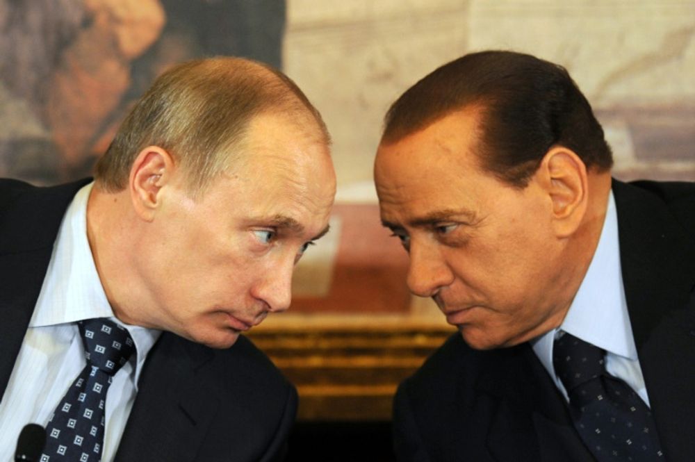 Berlusconi está “profundamente dececionado e magoado” com amigo Putin