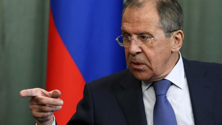 Para o Ocidente, Ucrânia é &#8220;material descartável&#8221; na guerra contra a Rússia, diz Lavrov