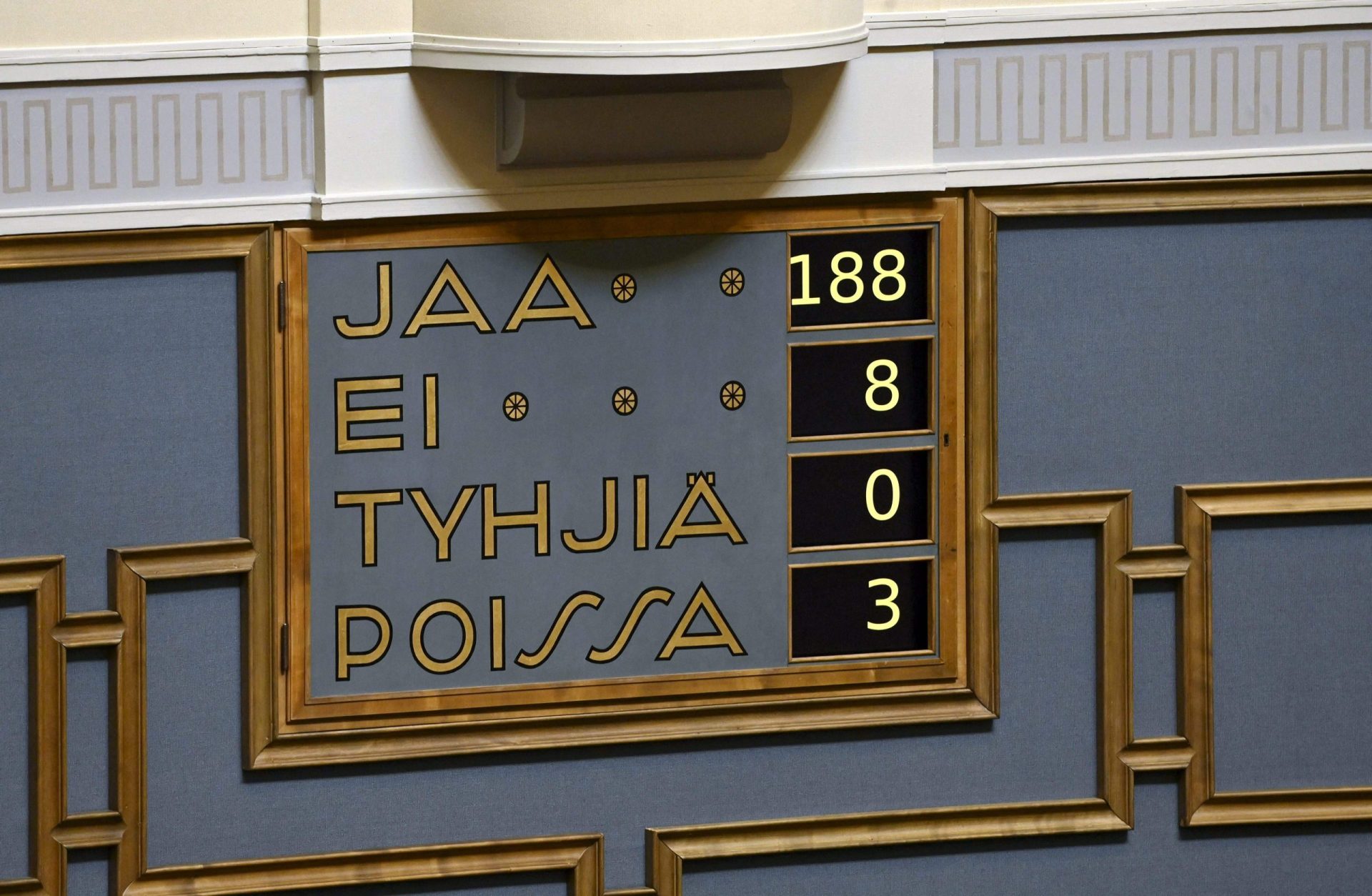 Parlamento da Finlândia aprova adesão à NATO com larga maioria