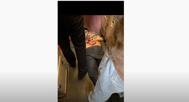Passageiro da TAP amarrado após confronto por ter sido apanhado a fumar no avião