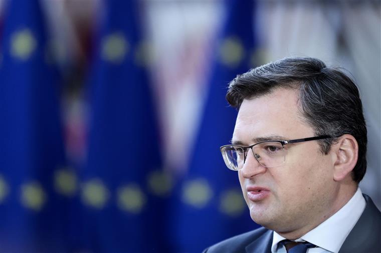 Ministro ucraniano acusa NATO de não fazer “literalmente nada” para ajudar Ucrânia na guerra