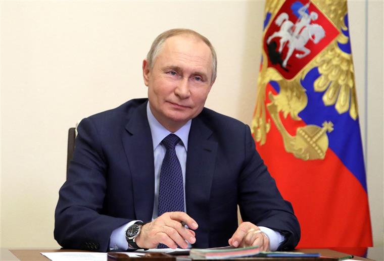 Putin pede desculpa por comentários de Lavrov sobre Hitler