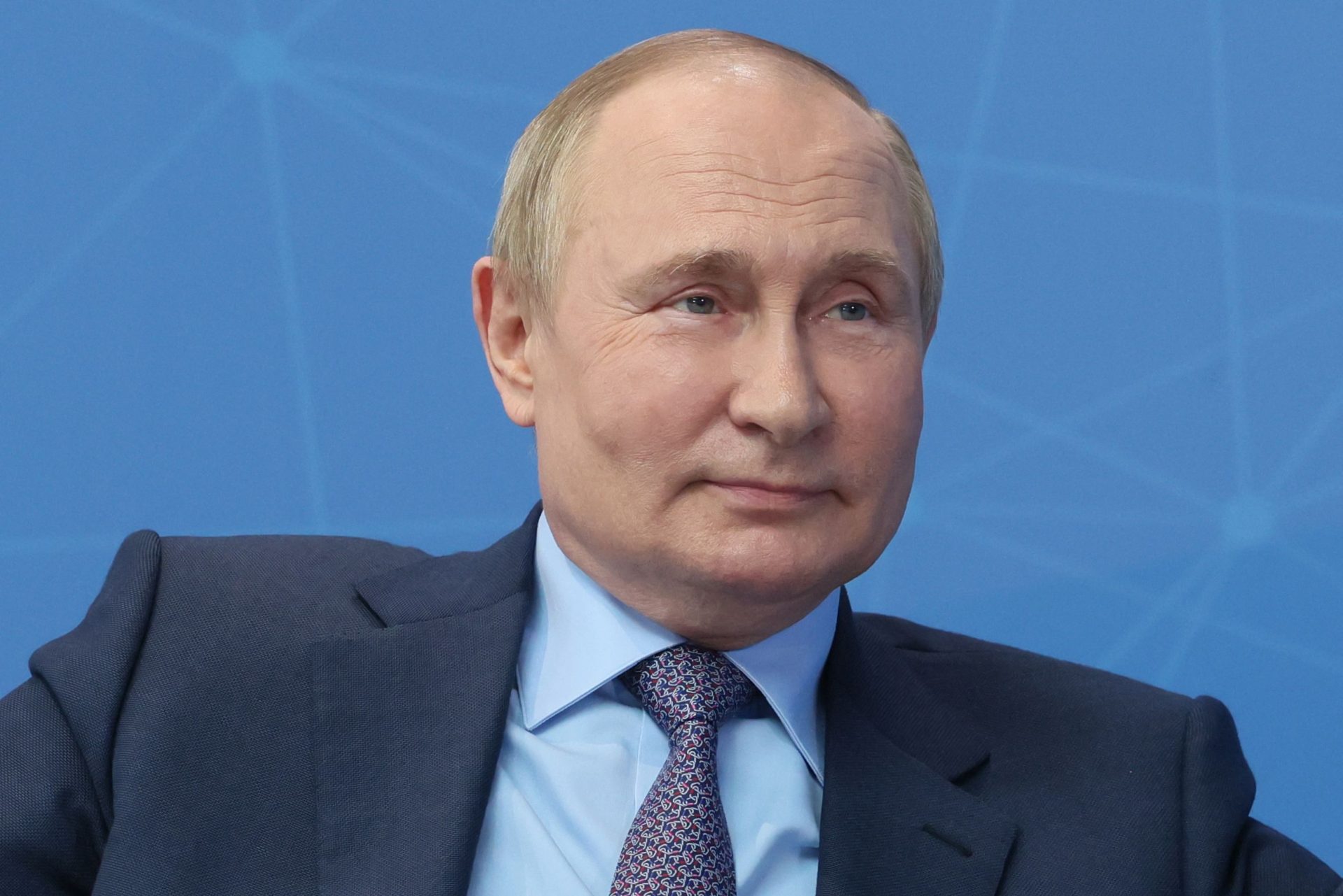 Seguranças de Putin guardam as fezes do Presidente russo em viagens e levam-nas de volta para a Rússia