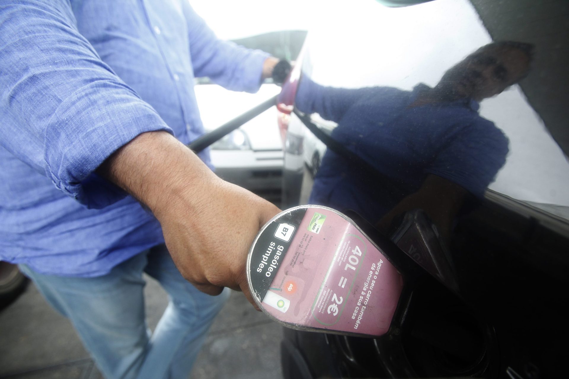 Preços dos combustíveis vão voltar a subir