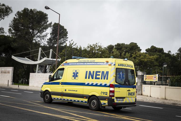 Indivíduo rouba ambulância em Matosinhos e despista-se