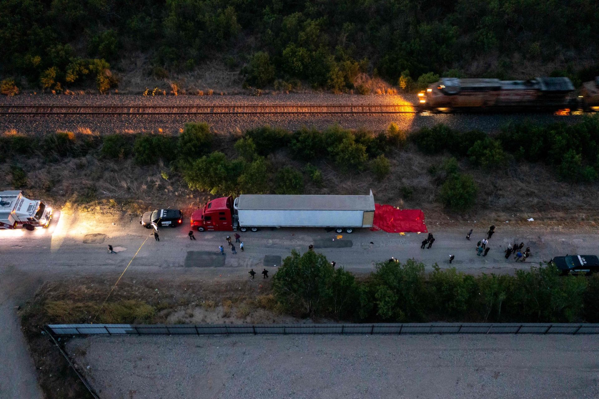 Encontradas 46 pessoas mortas no interior de um camião no Texas
