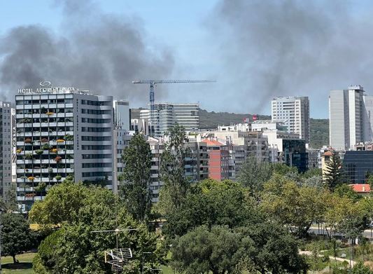 Incêndio no Bairro da Liberdade em Lisboa
