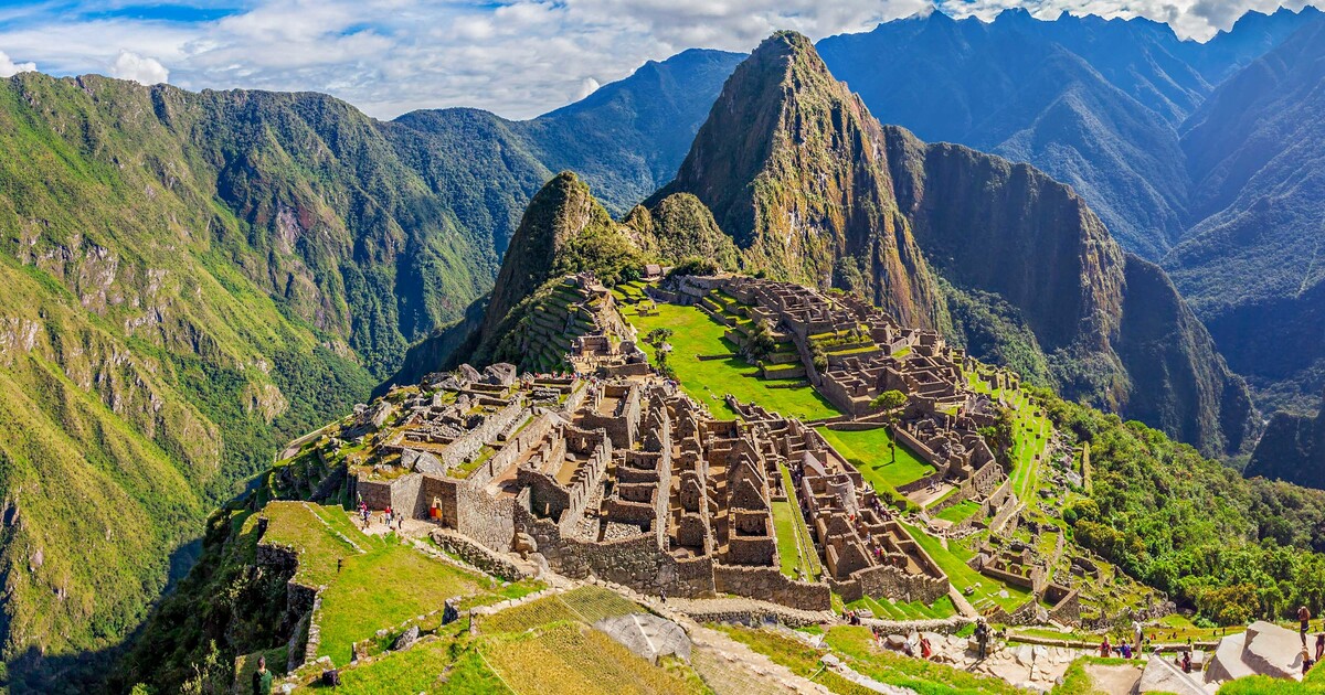 Incêndio ameaça Machu Picchu no Peru