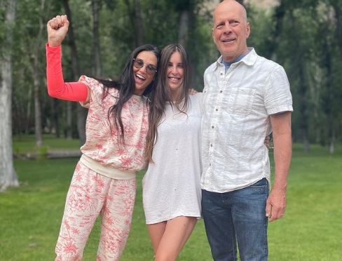 Filha de Bruce Willis e Demi Moore partilha fotografia onde surge nua
