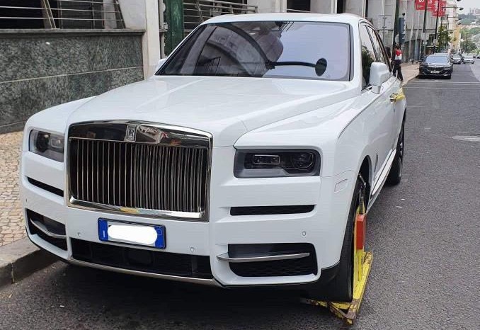Rolls-Royce multado pela EMEL em Lisboa pode ser de Cristiano Ronaldo
