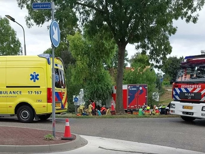 Pelo menos três mortos depois de camião abalroar multidão nos Países Baixos