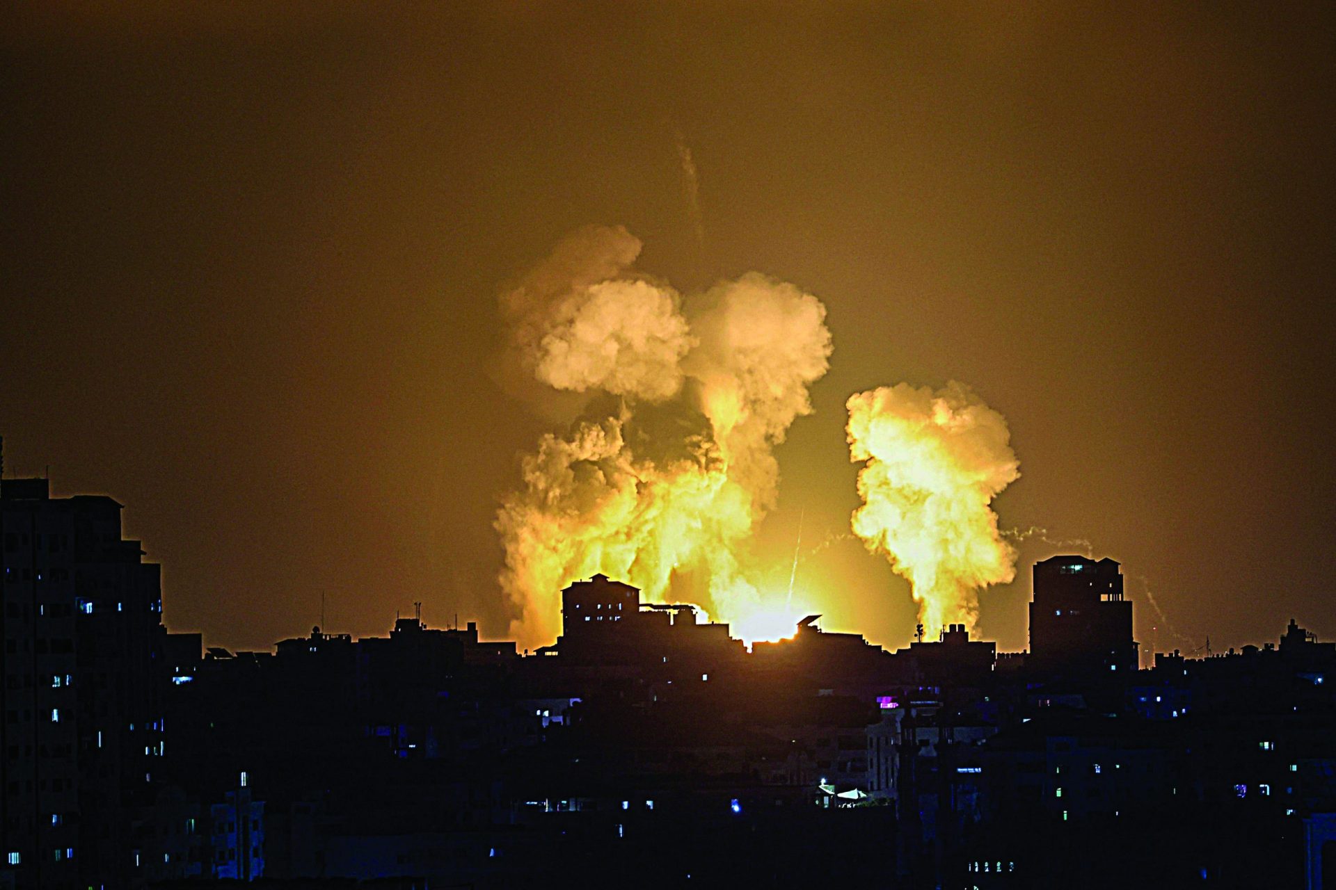 Israel volta a bombardear Gaza