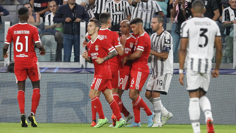 Benfica vence Juventus em Turim (2-1)