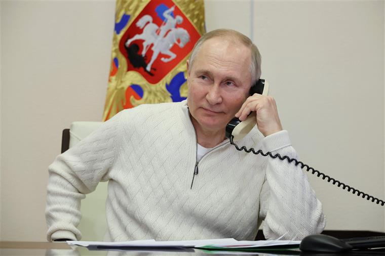 Putin disponível para conversar com Olaf Scholz