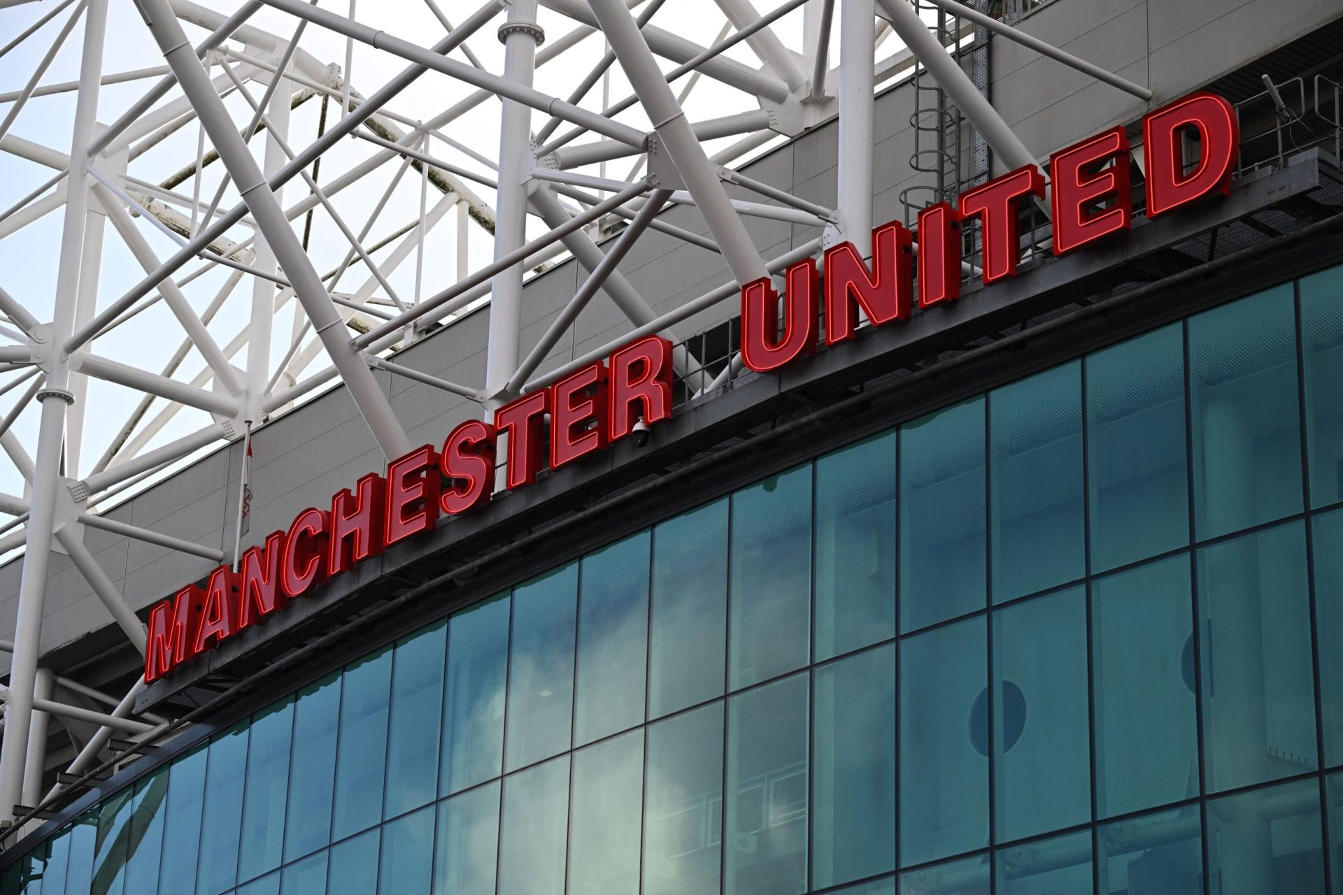 Qataris oficializam proposta para comprar o Manchester United