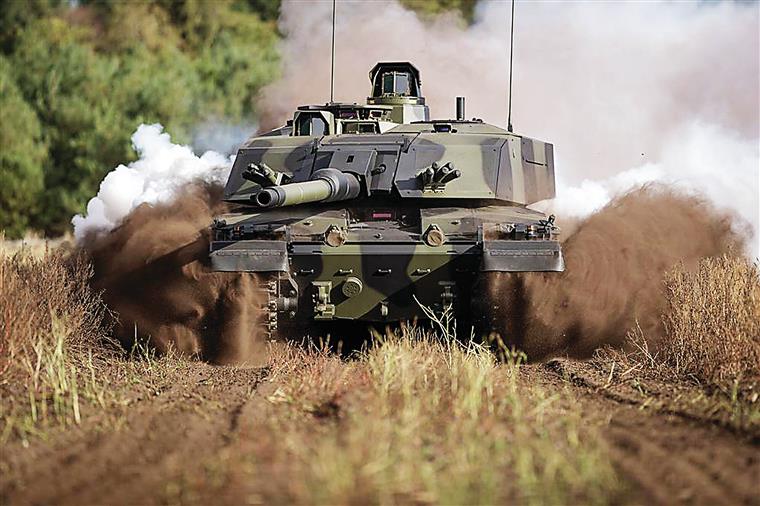 Suécia vai enviar 10 tanques Leopard à Ucrânia