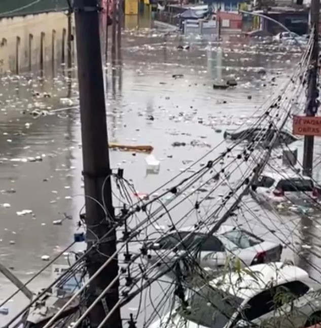 Tempestade no Rio de Janeiro faz pelo menos seis mortos