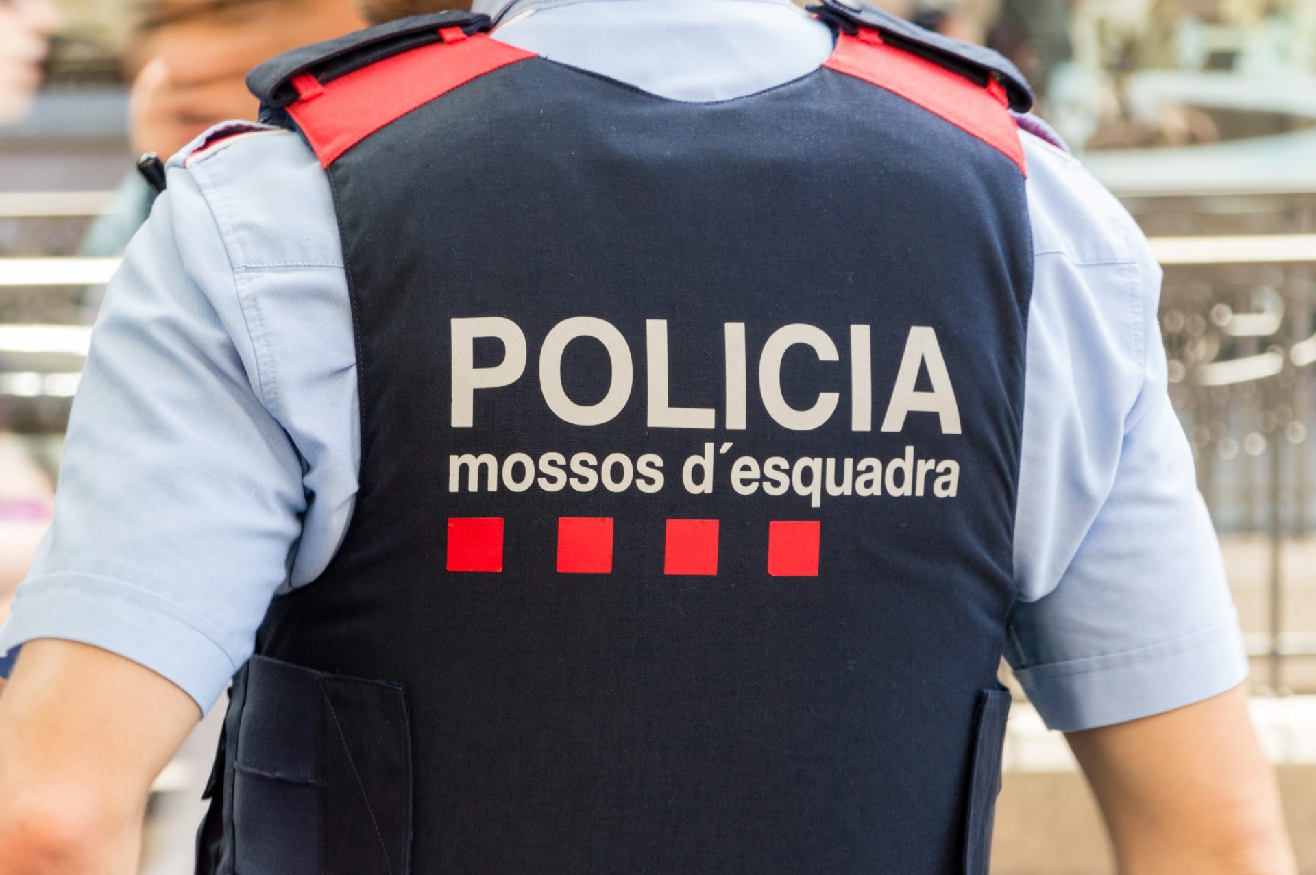 Cinco menores detidos por agressão sexual a colega em instituto de Barcelona