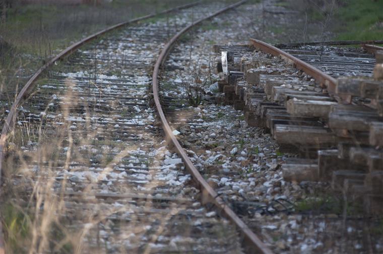Sobe para 46 o número de mortos provocado por acidente ferroviário na Grécia