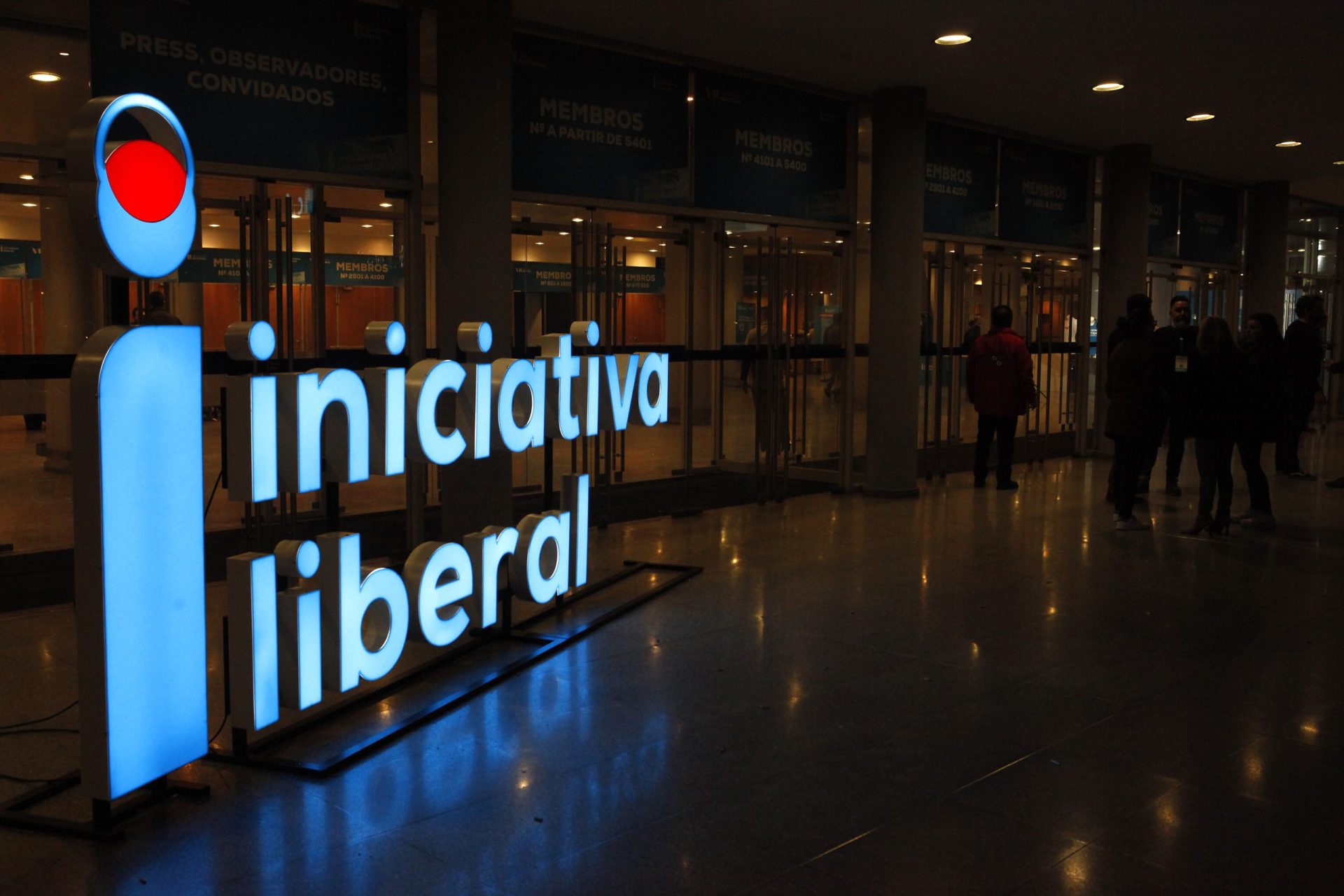 Iniciativa Liberal e deputado independente rompem acordo de governação nos Açores