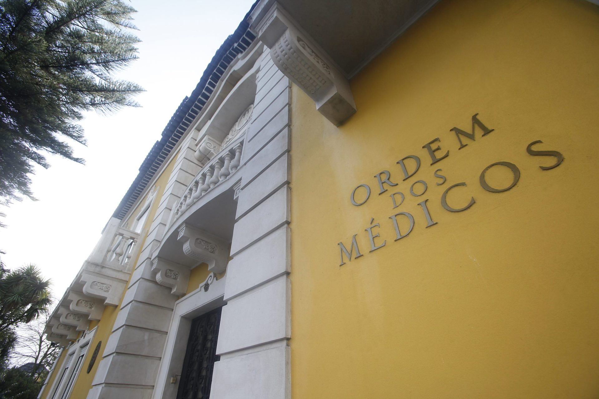 Ordem dos Médicos cria comissão independente para avaliar negligência no Hospital de Faro